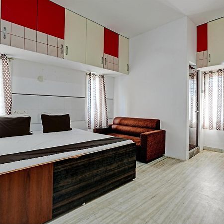 Oyo Flagship Ecr Goa Beach Resort Chennai Bagian luar foto