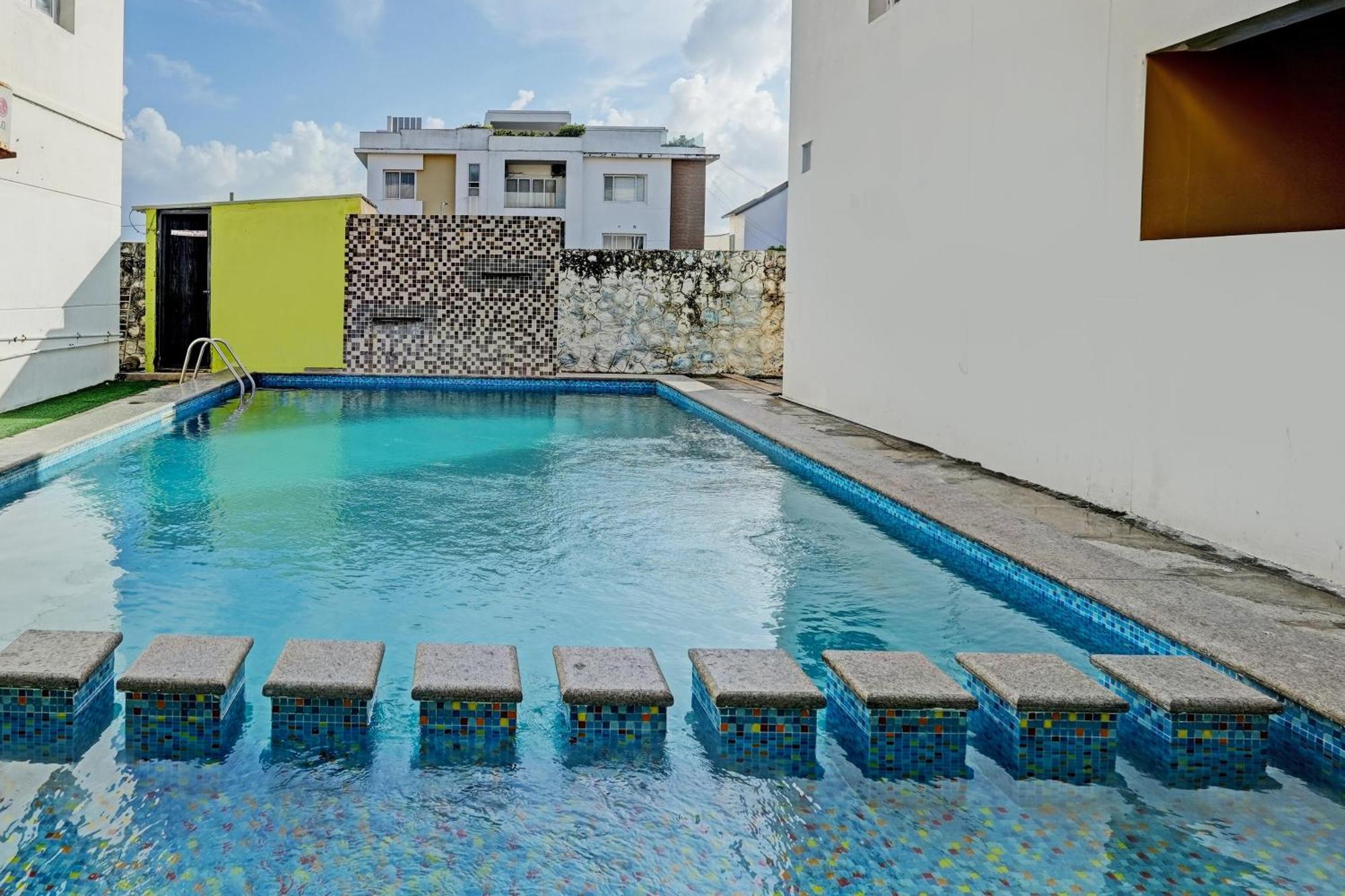 Oyo Flagship Ecr Goa Beach Resort Chennai Bagian luar foto